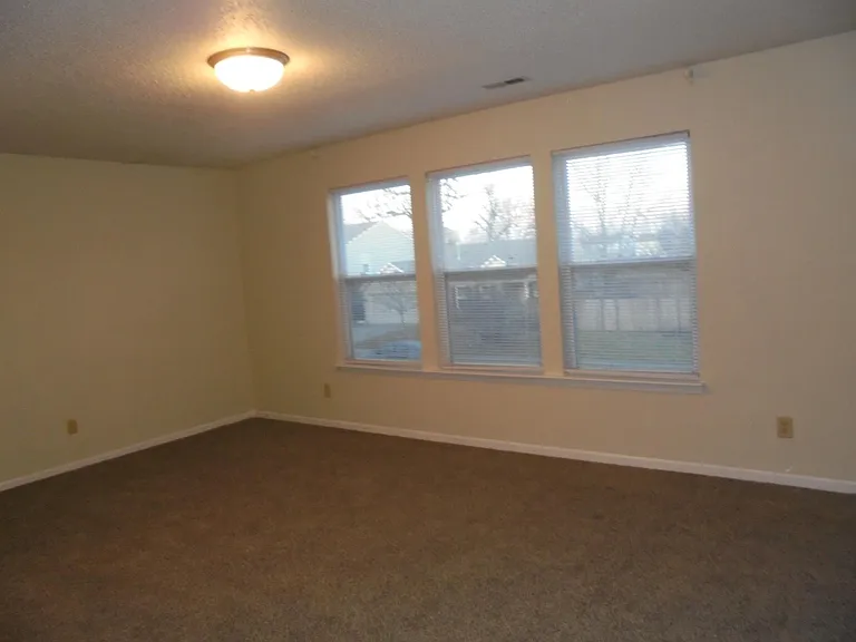 14368 Forsythia Ln — Photo 11