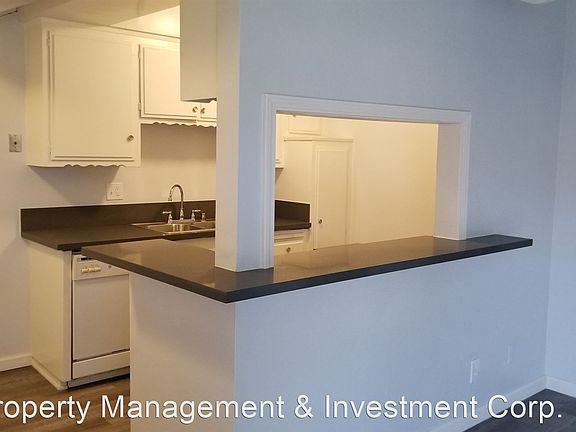 3rd image of 409 N Marguerita Ave APT 8