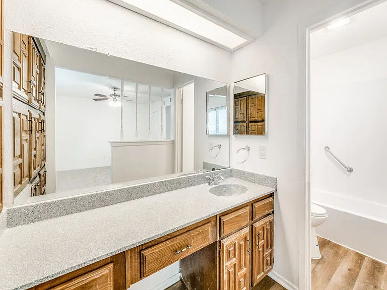 3914 Willowood Ln — Photo 11