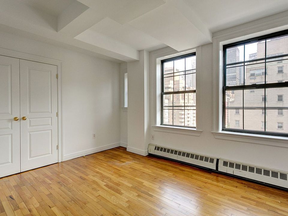 2nd image of 17 Park Ave APT 1502