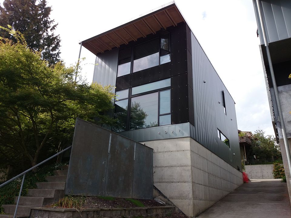 1st image of 4027 42nd Ave S