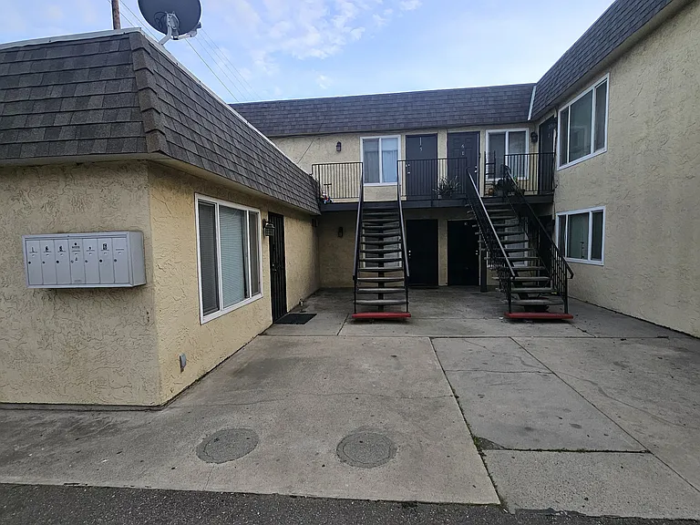 449 S Stockton Ave #3 — Photo 21