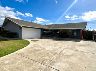 5892 Chinook Dr, Huntington Beach, CA 92647