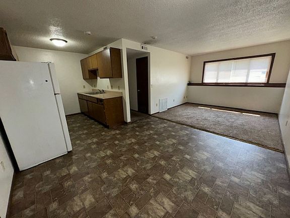 2nd image of 4601 E Clark St APT 6