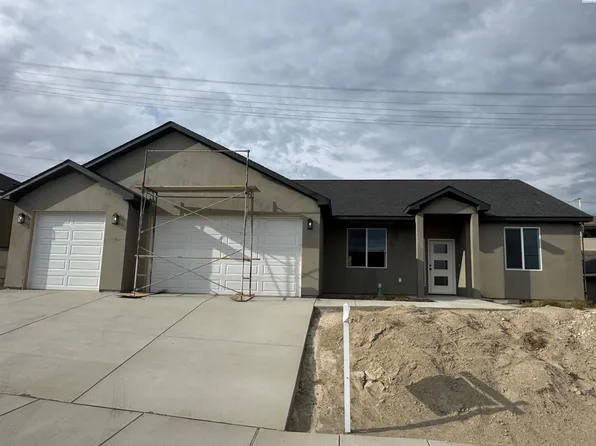 10058 S Clodfelter Rd, Kennewick, WA 99338
