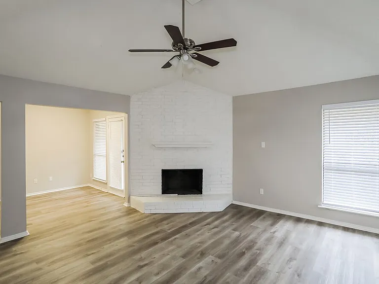 2540 Sundance Ln — Photo 3