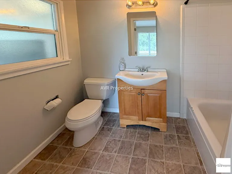 10540 Foothill Rd — Photo 14