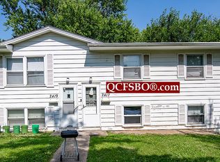 2417 N Division St, Davenport, IA 52804