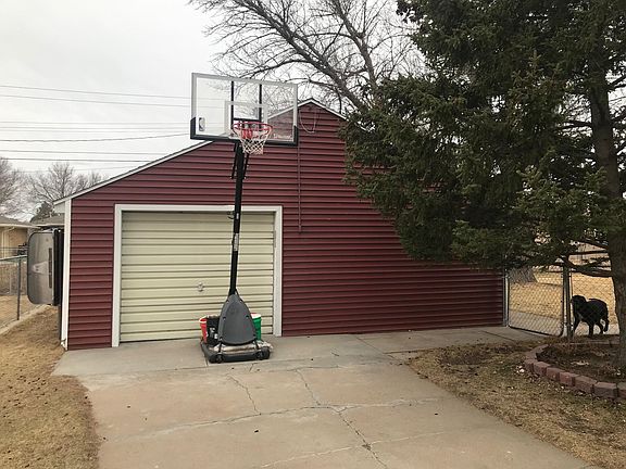 3rd image of 2708 Wright Ave