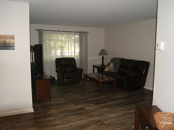 2nd image of 491 E Fawn Ln Unit B