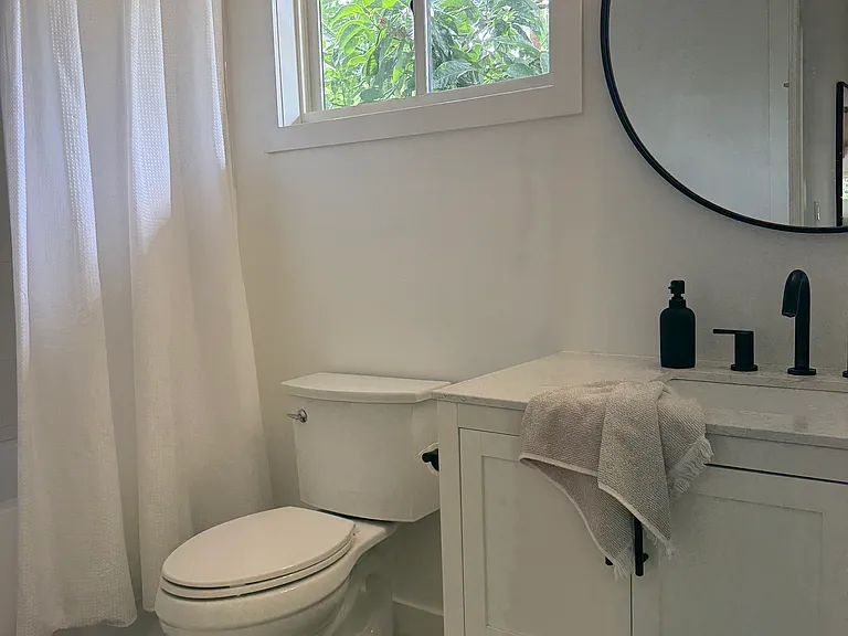 242 N Almenar Dr — Photo 14