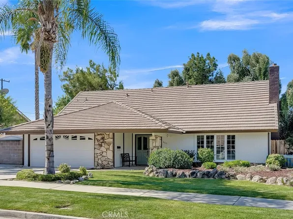 850 Navajo Dr, Riverside, CA 92507