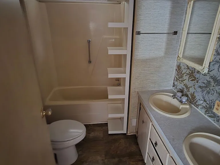 5930 SW 61st Pl — Photo 5