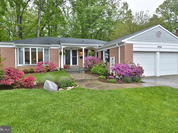 7930 Carrleigh Pkwy, Springfield, VA 22152
