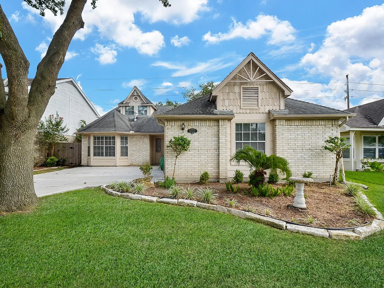 3 bed, 2.0 bath, 2226 sqft, $1,950 — Photo 4
