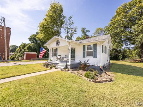 150 Boskydells Dr, Collinsville, IL 62234