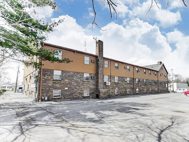 1212 Bellefontaine Avenue - 29 — Photo 3
