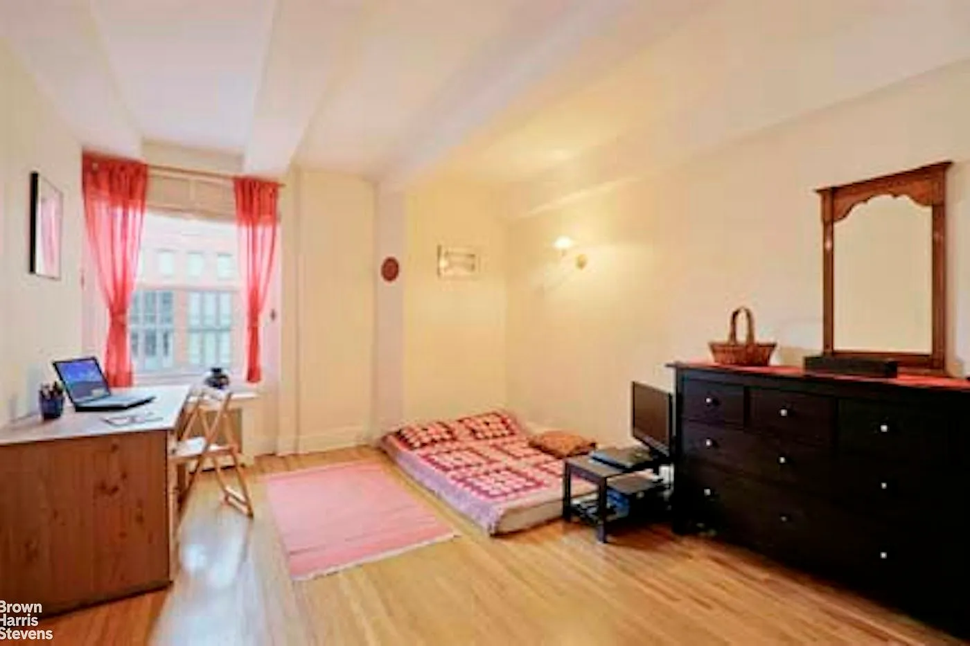 365 West 20th Street — Photo 1