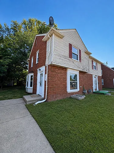 21748 Moross Rd Photo 1