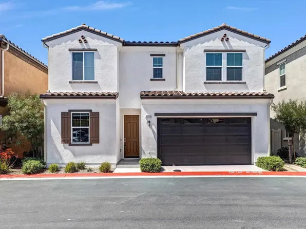4388 Cadence Way, Oceanside, CA 92057