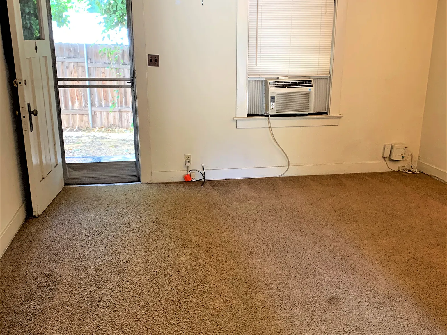 Studio, 350 sqft, $1,295 — Photo 4