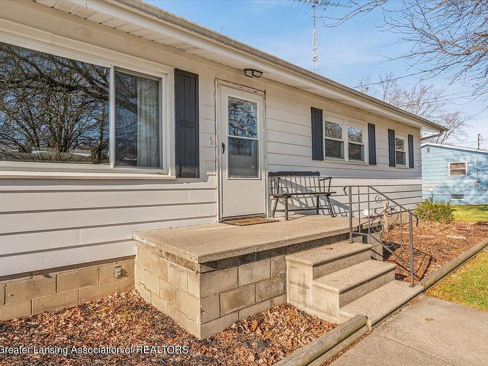 418 East St, Leslie, MI 49251 Zillow