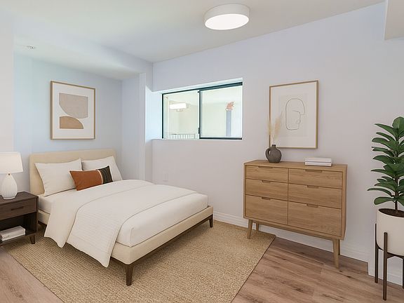 5th image of 3279 San Marino St #302