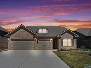 109 Rose Valley Dr, New Market, AL 35761