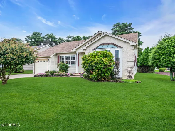 122 Westport Drive, Toms River, NJ 08757