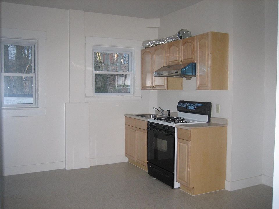 2nd image of 1101 Boylston St #1