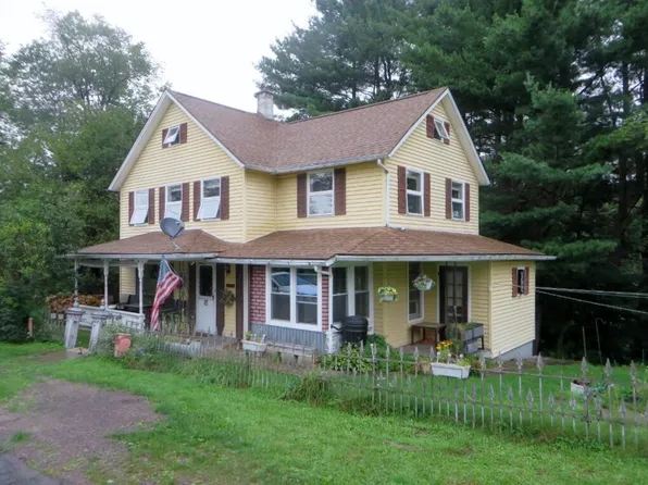 47 Church St, Lopez, PA 18628