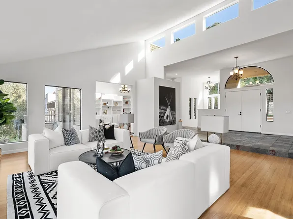 4384 Arcadia Dr, San Diego, CA 92103