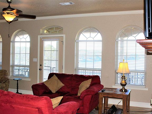 5th image of 620 Grandpoint Dr Unit 22-1