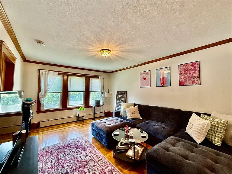 91 Shore Dr #2 — Photo 3