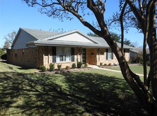 2219 Warm Springs Rd, Mesquite, TX 75149