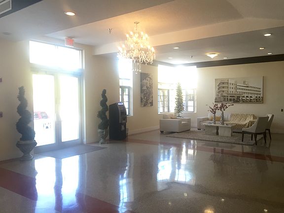 3rd image of 2925 Indian Creek Dr #101