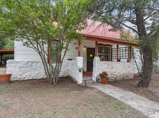 806 E Ave E, Alpine, TX 79830