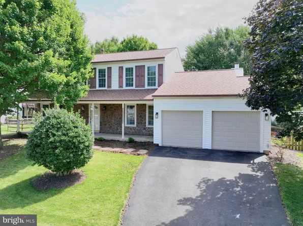 5221 Belle Plains Dr, Centreville, VA 20120