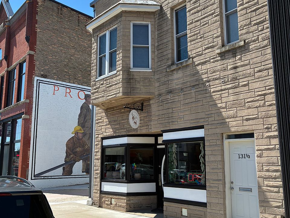 1st image of 131 1/2 E 2nd St