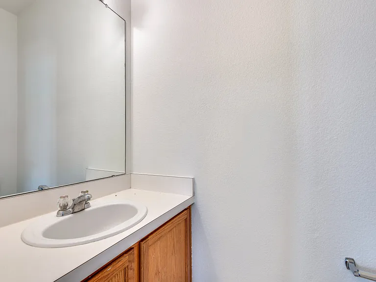 10716 Astor Dr — Photo 20