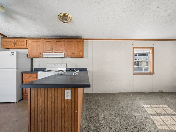 3rd image of 751 Washington St #38