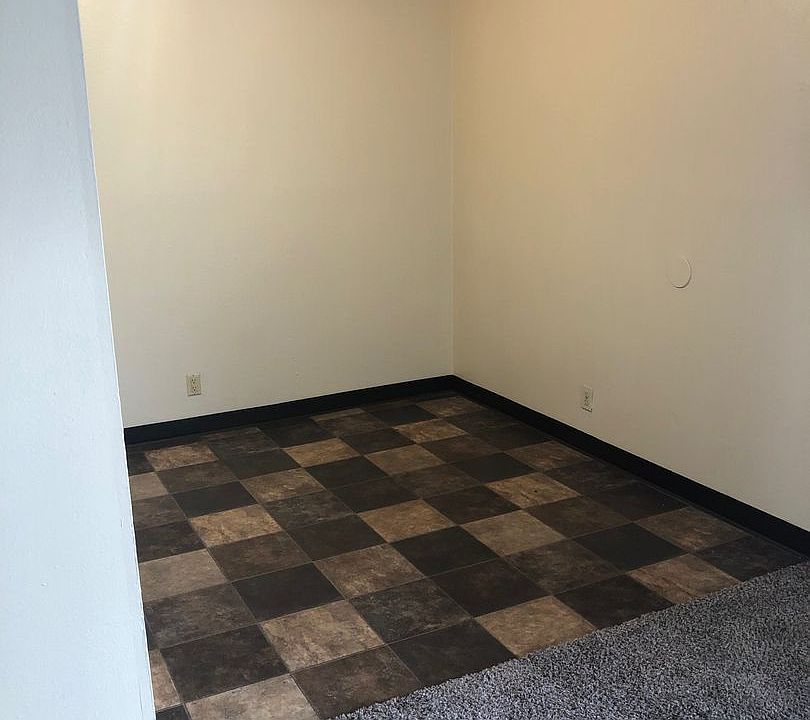 1st image of 1553 E Ave NE APT 3