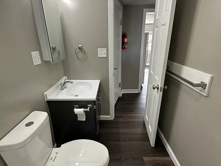 210 Hill St — Photo 21