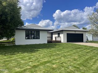 500 Columbia Dr, Bismarck, ND 58504