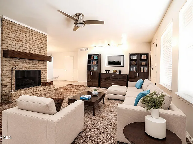 6613 Southwind Dr — Photo 3