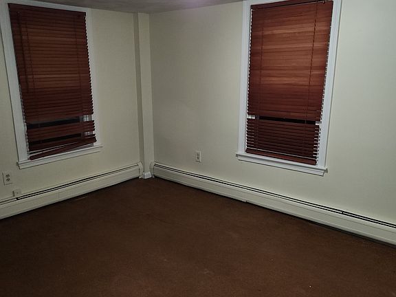 4th image of 27 Bourne St #1
