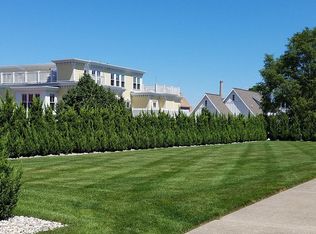 319 S 1st St, Grand Haven, MI 49417