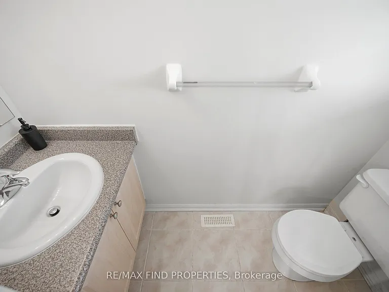 75 Harris Blvd — Photo 20