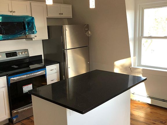 3rd image of 12 Highland Ave #3