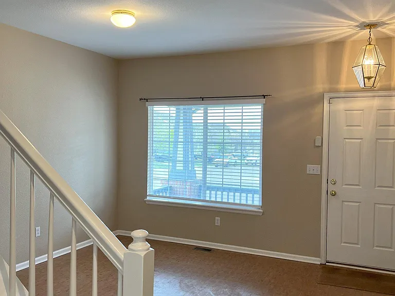 10285 Hunterwood Way — Photo 9